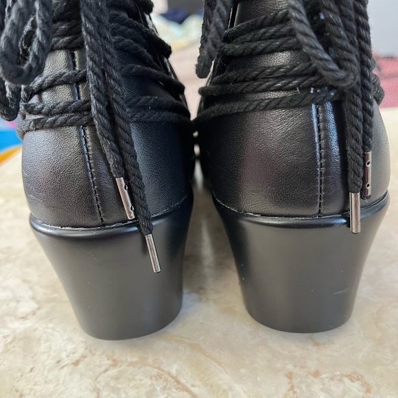 Alegria Black Ankle Booties with Quilted Design - Picture 6 of 13